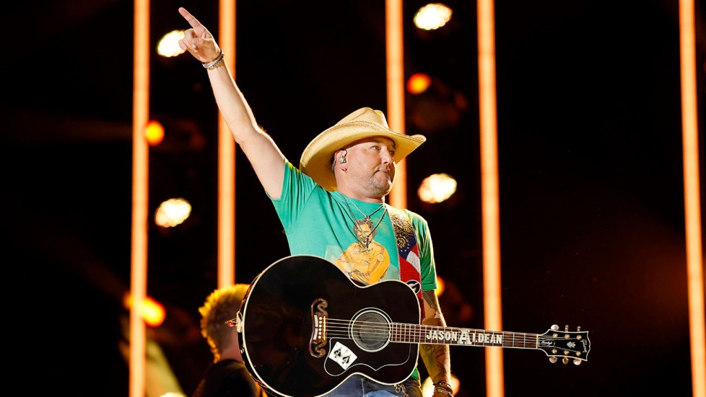 "Jason Aldean's Calculated Strategy: Crafting 'Small Town' to Connect with Trump Country"