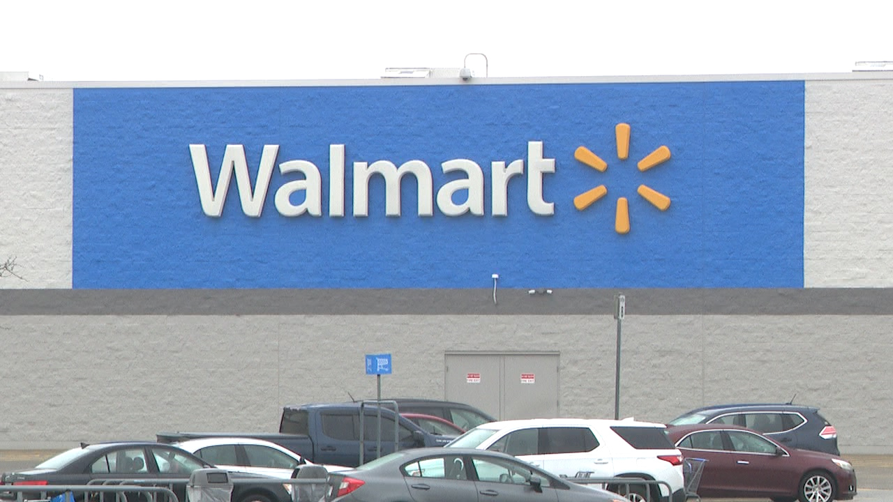 Featured image for Lawrence Walmart's Food License Remains Suspended After Rodent Inspection