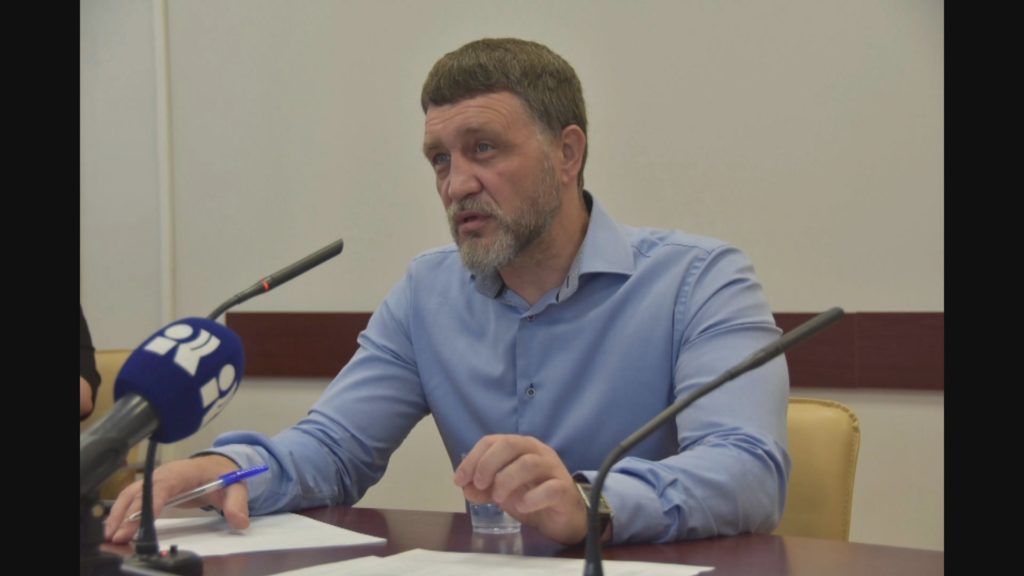 "Russian Politician Calls for Freedom from Putin's Control Amid Ukraine Conflict"