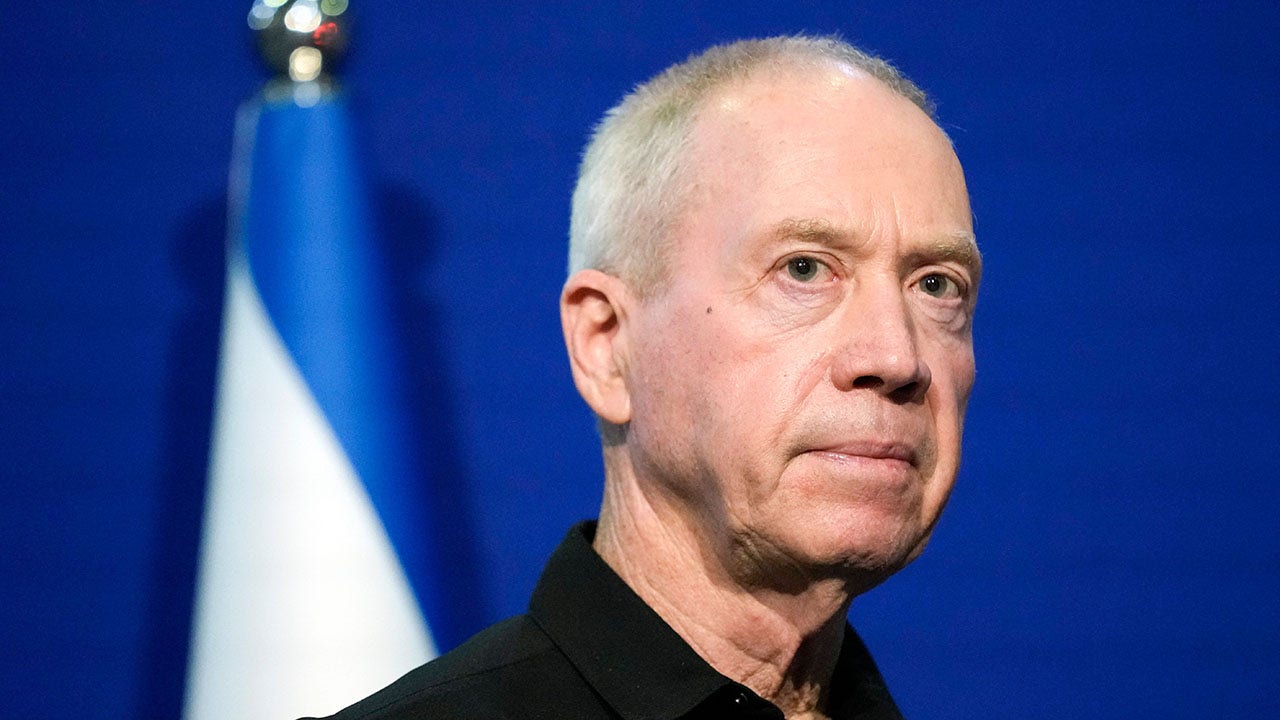 "Israeli Defense Minister Announces Scaling Back of Military Offensive in Gaza as Intense Fighting Subsides"