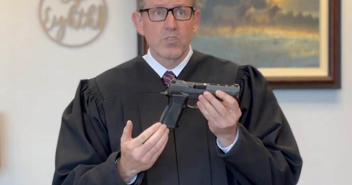 Featured image for Federal Court Strikes Down California's Open Carry Gun Ban