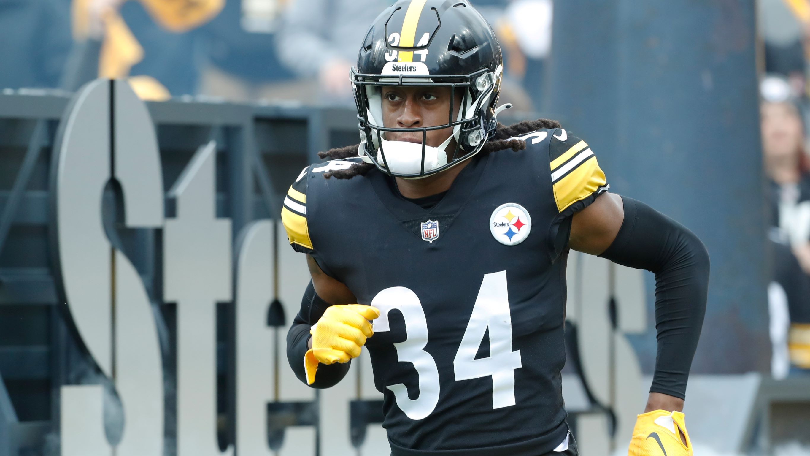 "Philadelphia Eagles' 2023 Draft Strategy: Safety, Trades, and Offensive Depth"