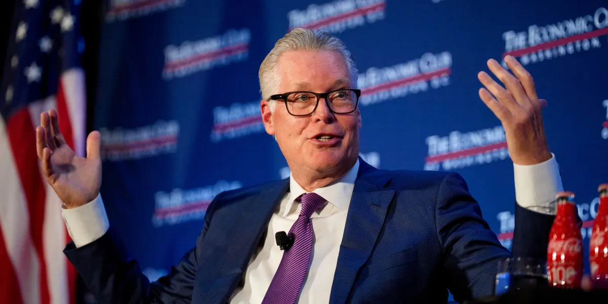 Featured image for Delta's Premium Seat Sales to Surpass Economy by 2026 Amid Strong Financial Performance