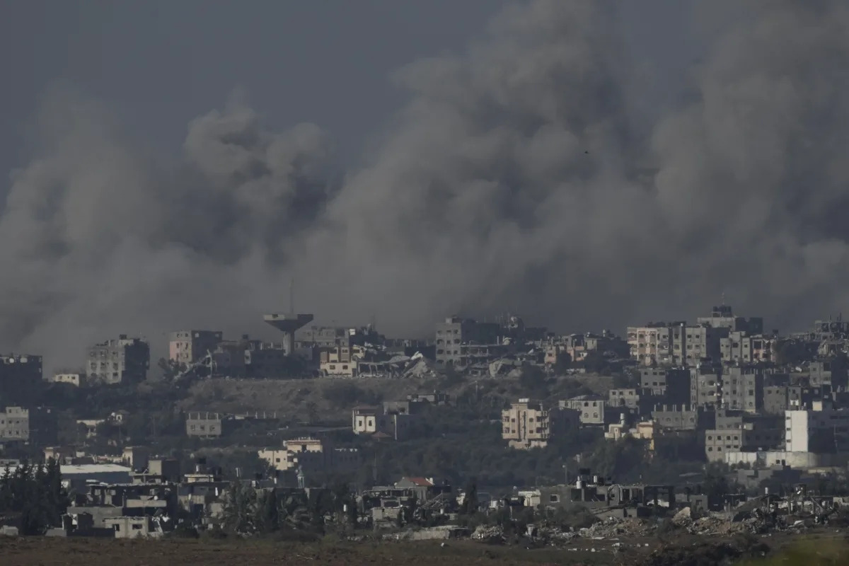 Israel's Offensive in Gaza: Pressing On Amidst Fleeing Civilians and Tense Confrontations