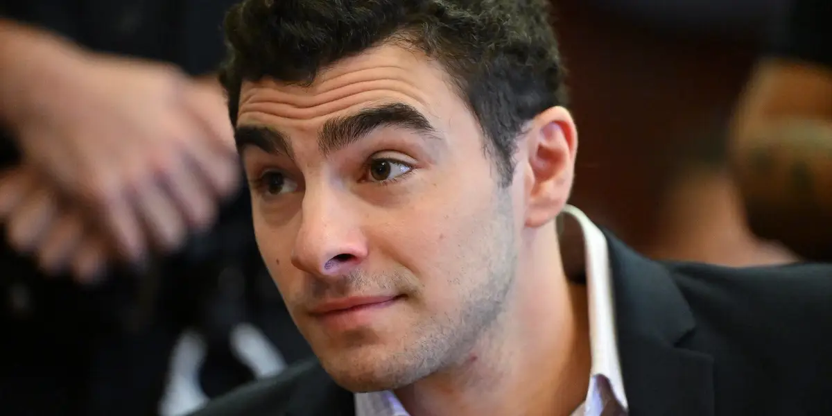 Featured image for Bodycam footage reveals new details in Luigi Mangione's arrest and public reactions