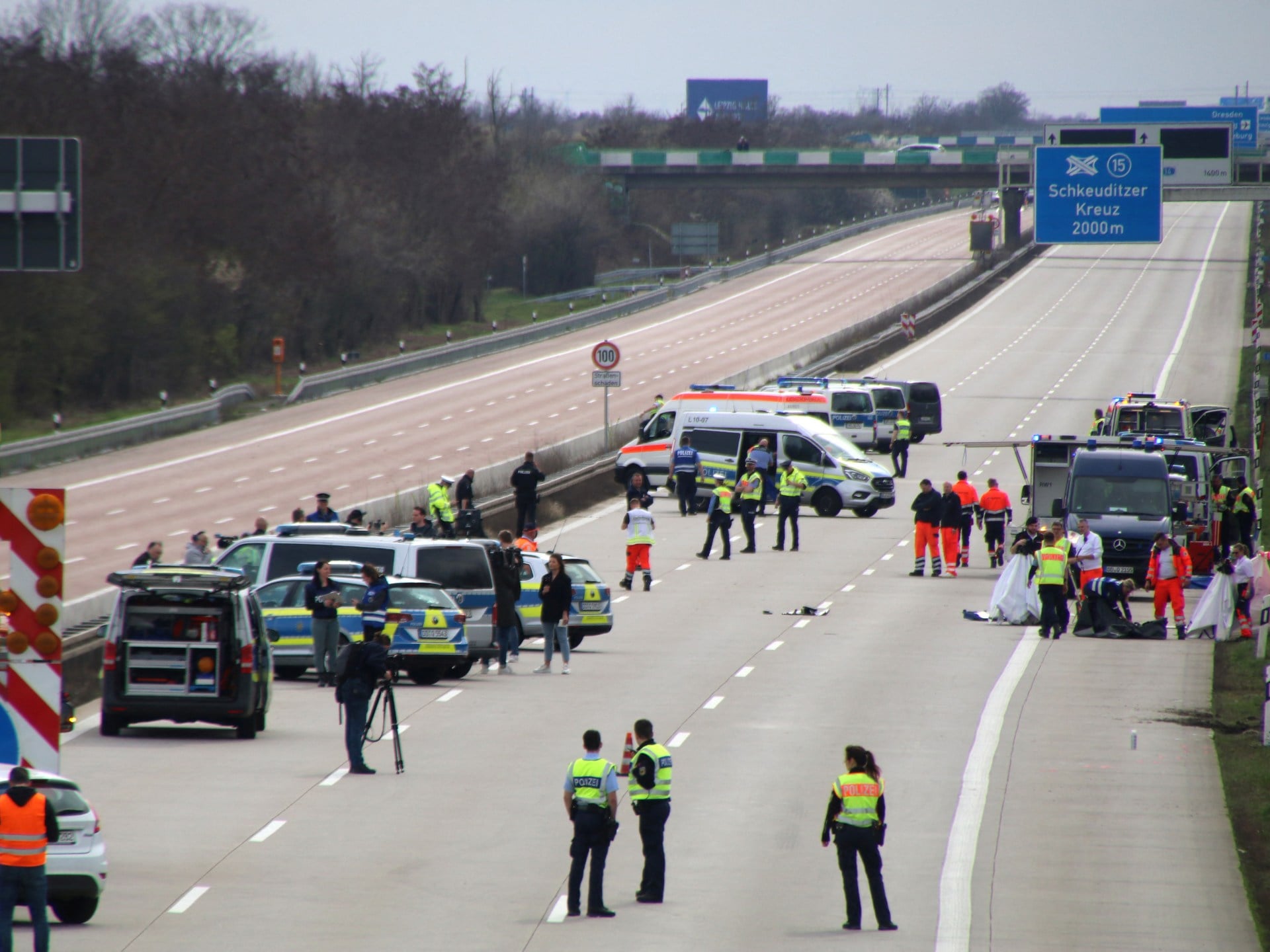 Featured image for Fatal Flixbus Crash Claims Lives on German Autobahn