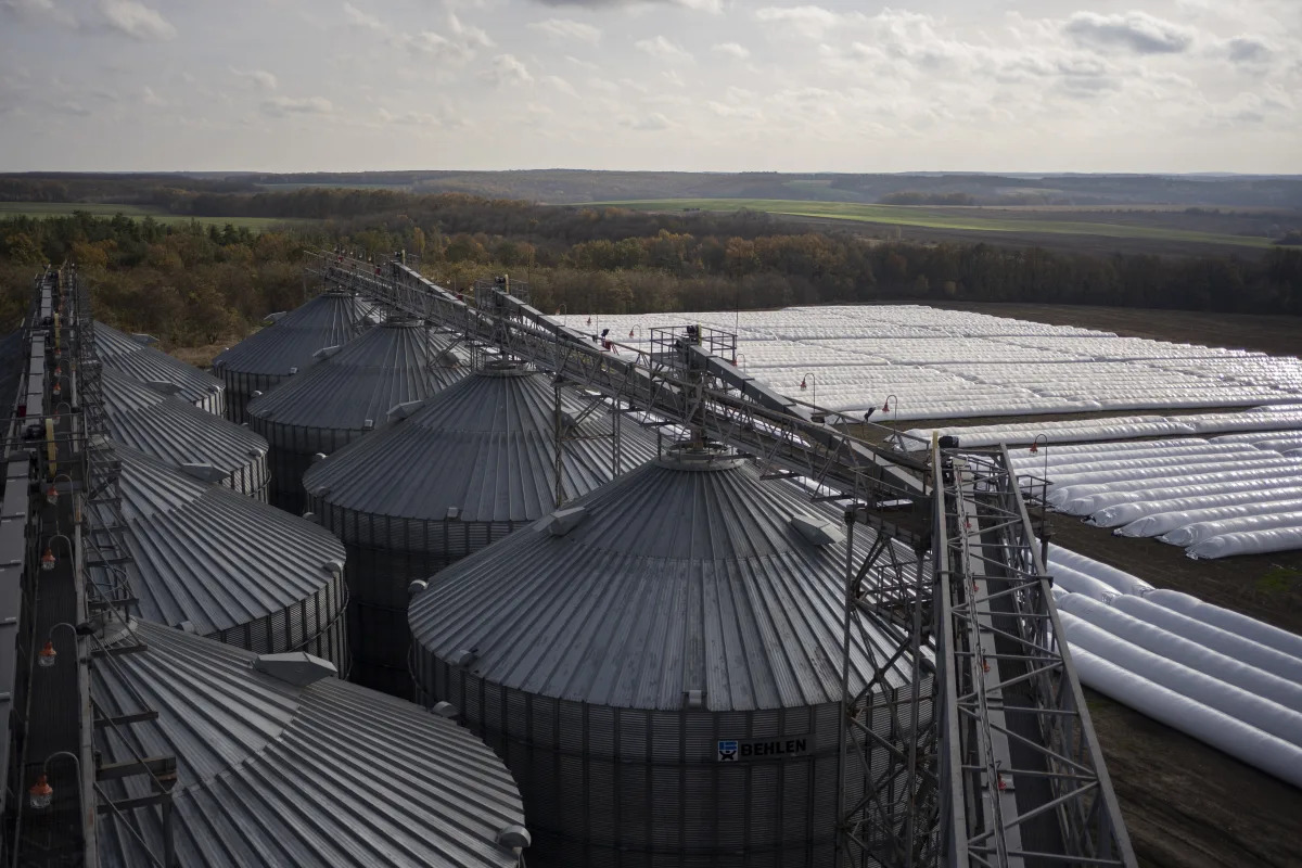 Ukraine's Innovative Grain Route Defies Russian Threats in the Black Sea
