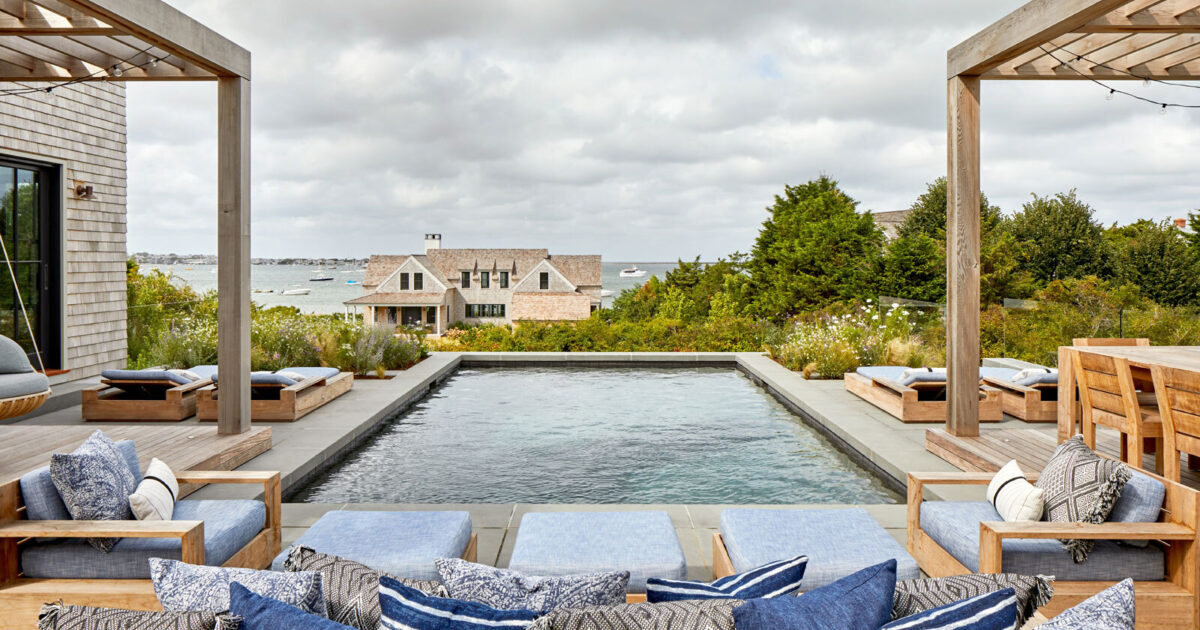 Featured image for Barstool Sports Founder Dave Portnoy Purchases $42 Million Nantucket Mansion