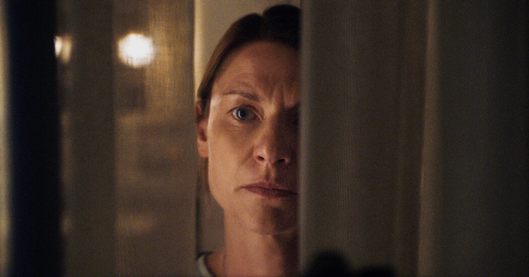 Featured image for Claire Danes Stars in Netflix Thriller 'The Beast in Me'
