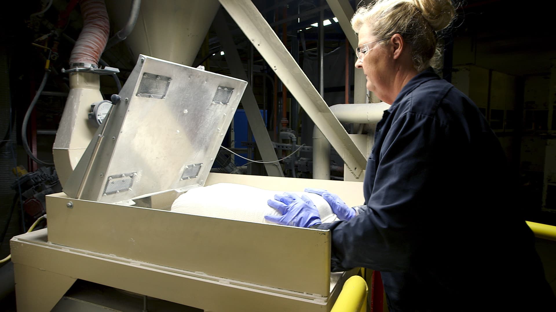 Featured image for Market volatility expected as energy revolution and Bitcoin rally lose steam.