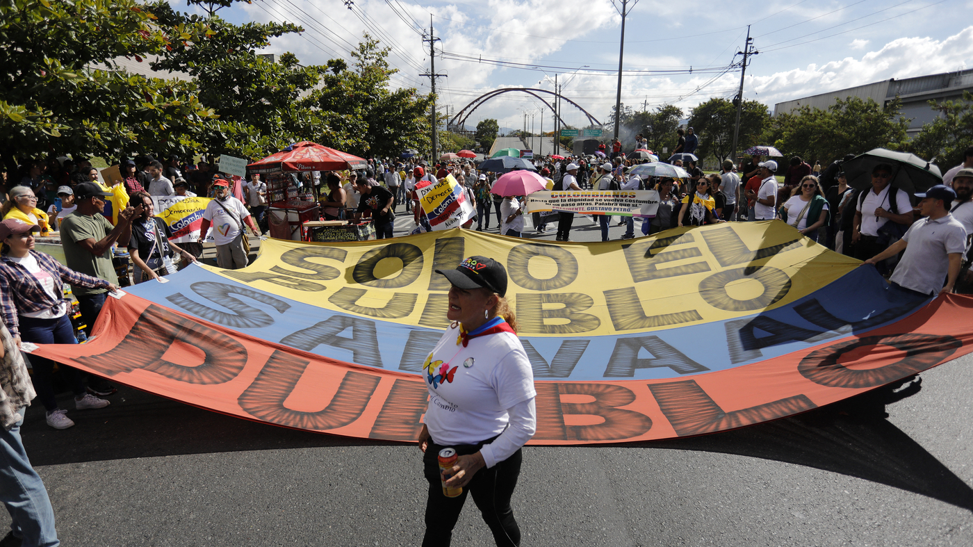 Featured image for "Challenges of Colombia's First Left-Wing President"