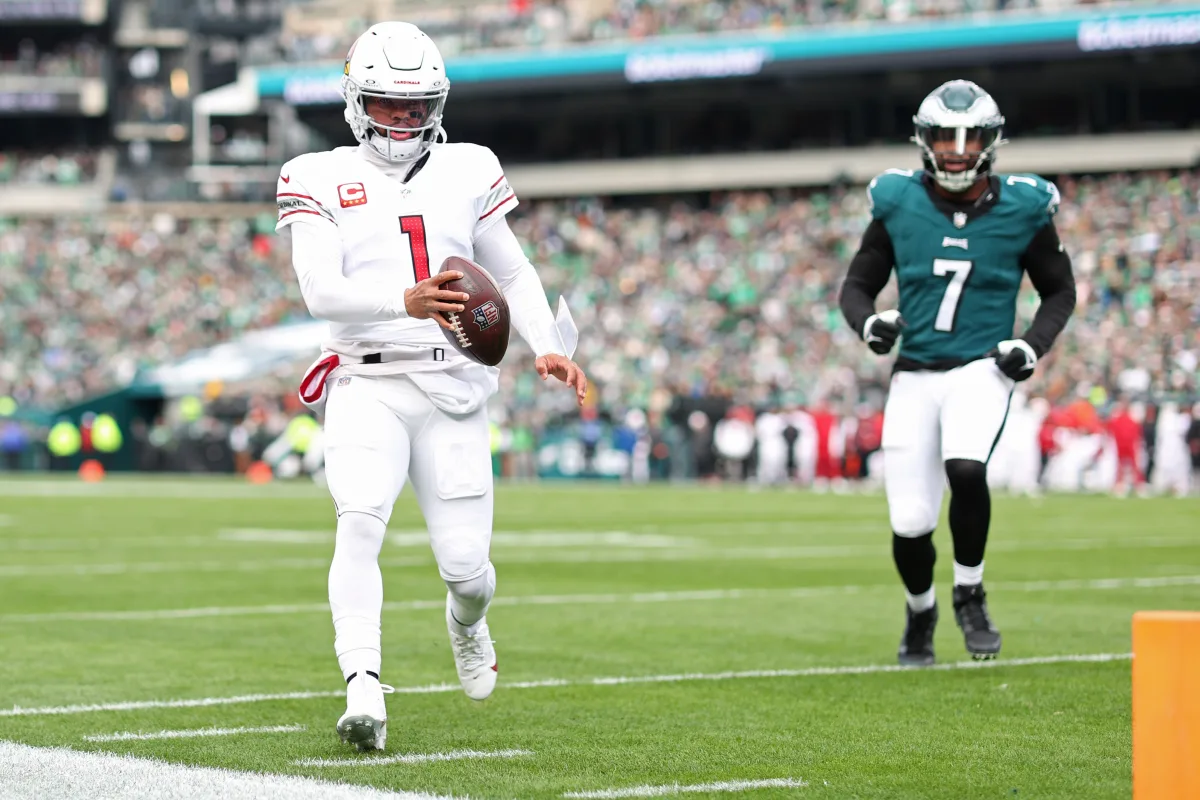 "Cardinals Upset Eagles, Propel 49ers to NFC's Top Seed as Gannon Triumphs in Philly"
