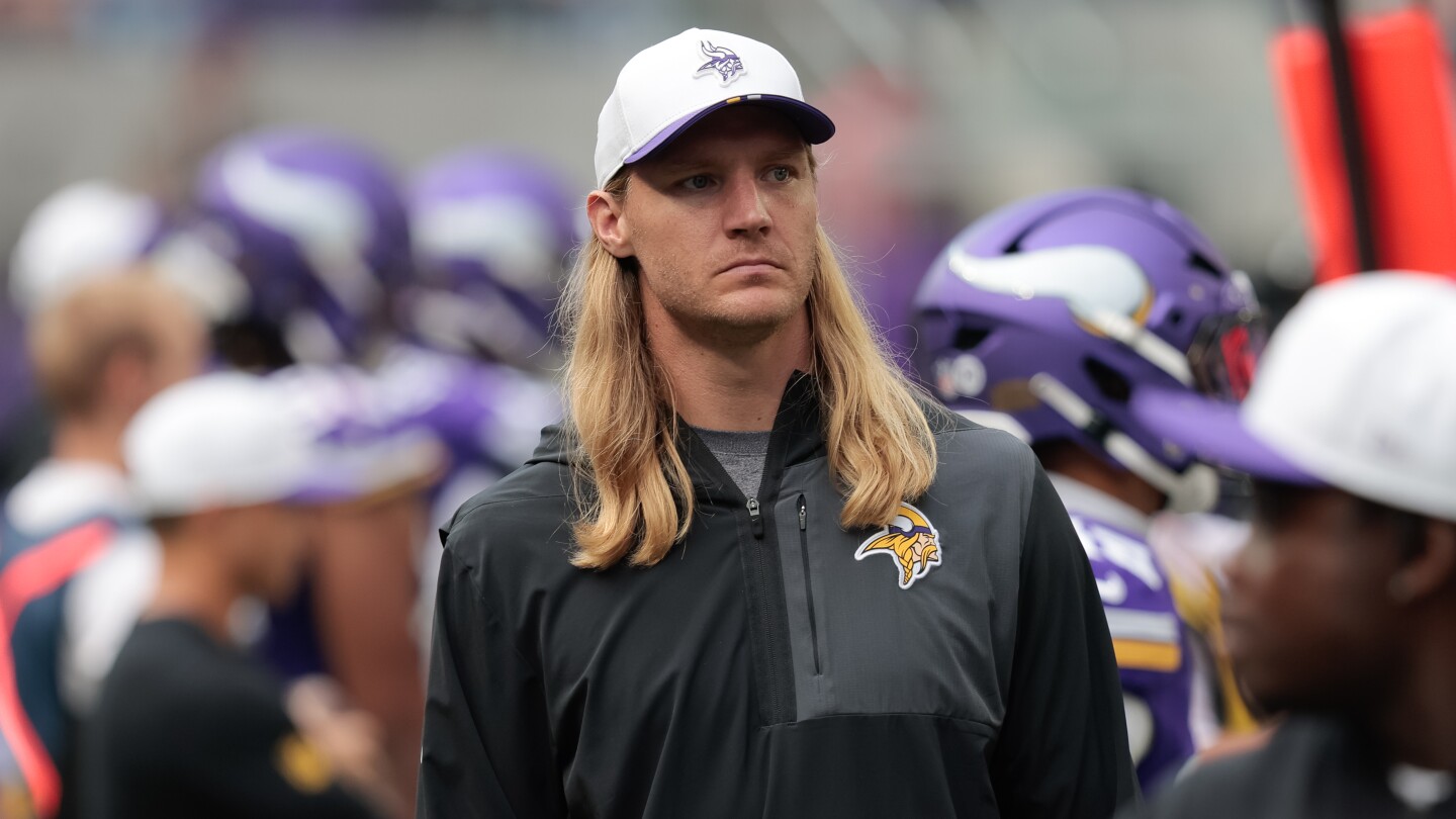 Vikings' Van Ginkel and Darrisaw Out for Week 2 Clash with Falcons