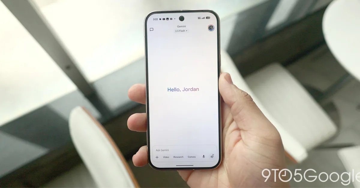 Featured image for Gemini App Unveils a New Colorful Icon and Interface Update