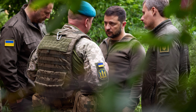 Zelensky's Actions on Ukraine's Front Line Amid Tensions with Russia