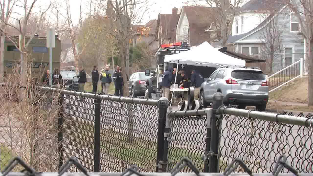 FBI Shoots and Kills Armed Suspect in Minneapolis Standoff.