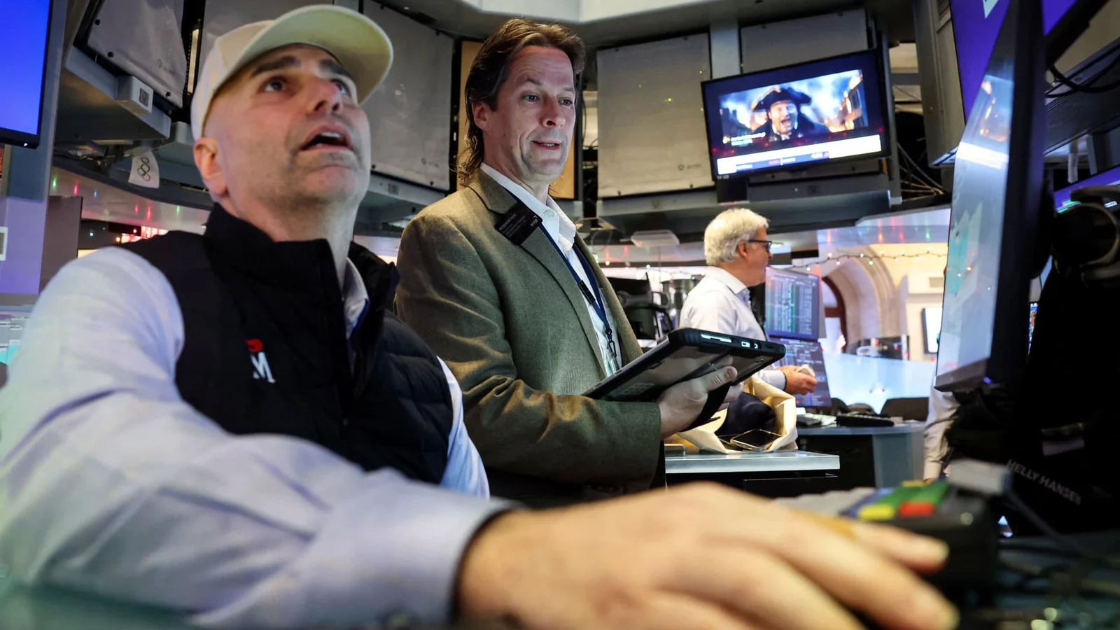 Treasury Yields Dip as Investors Await CPI Data