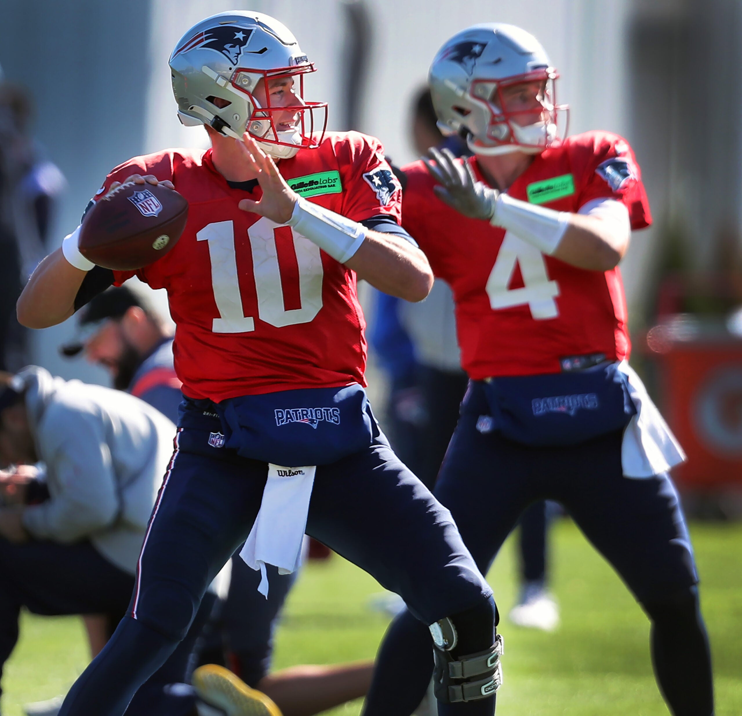"Mac Jones' Future with Patriots Uncertain Amid Trade Rumors and Starting Spot Competition"