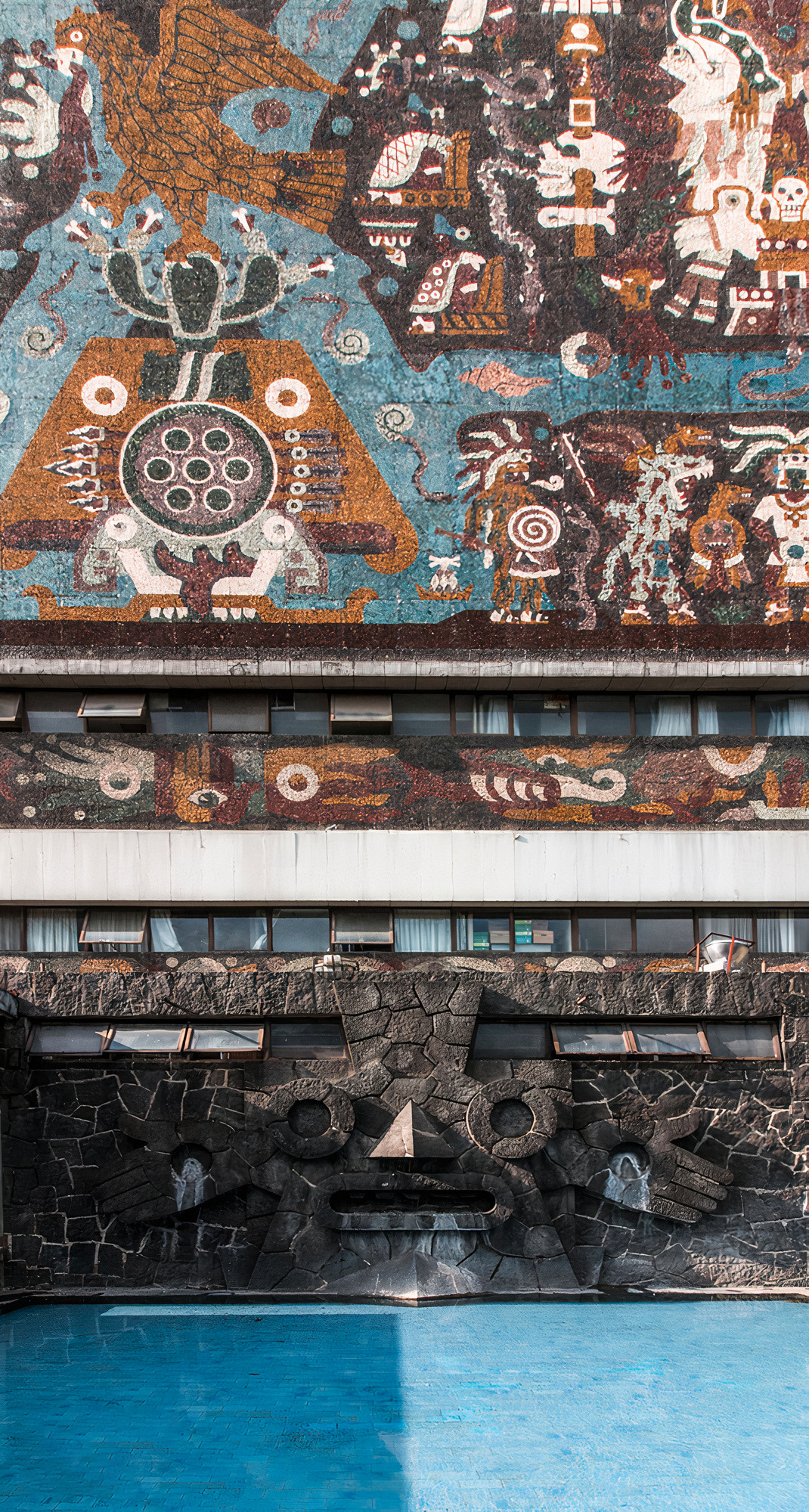 Featured image for "Exploring the Essence of Modern Mexican Architecture through Innovative Materials"