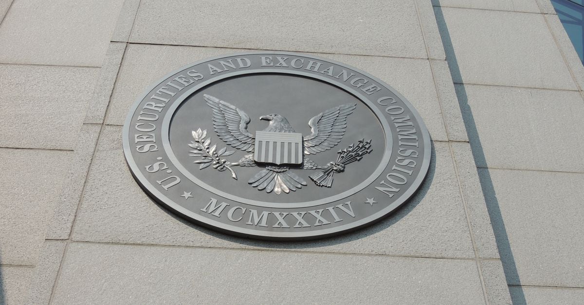"SEC Warns Against Fake Bitcoin ETF Approval Amid BlackRock Outperformance"