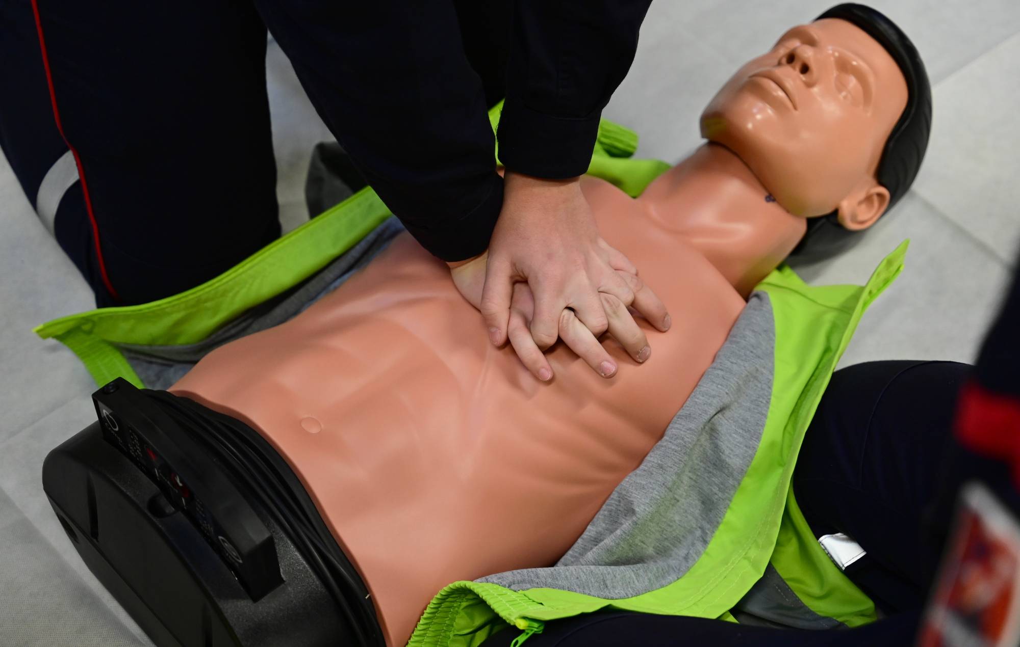 Featured image for American Heart Association Recommends '90s Grunge Classic for CPR Tempo