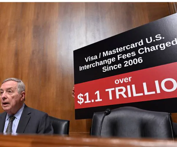 Featured image for Judge Blocks CFPB's Attempt to Reinstate Credit Card Late Fee Cap