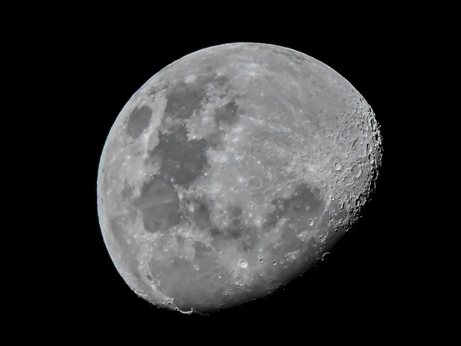 Moon's Glass Beads Hold Surprising Water Reservoirs