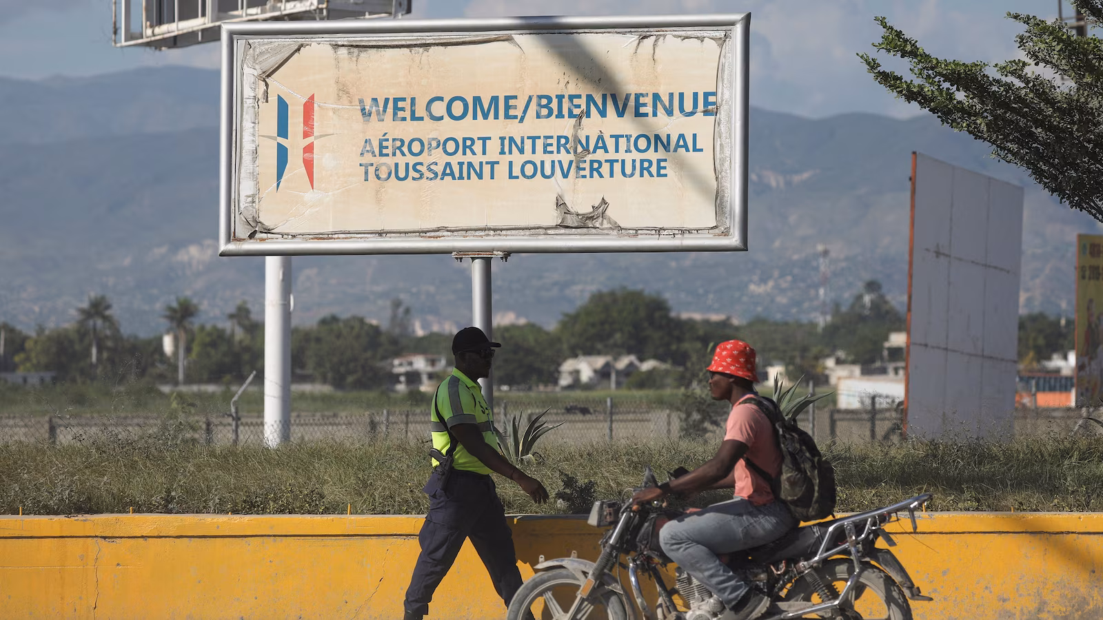 FAA Weighs US Flight Ban to Haiti After Gunfire Incidents