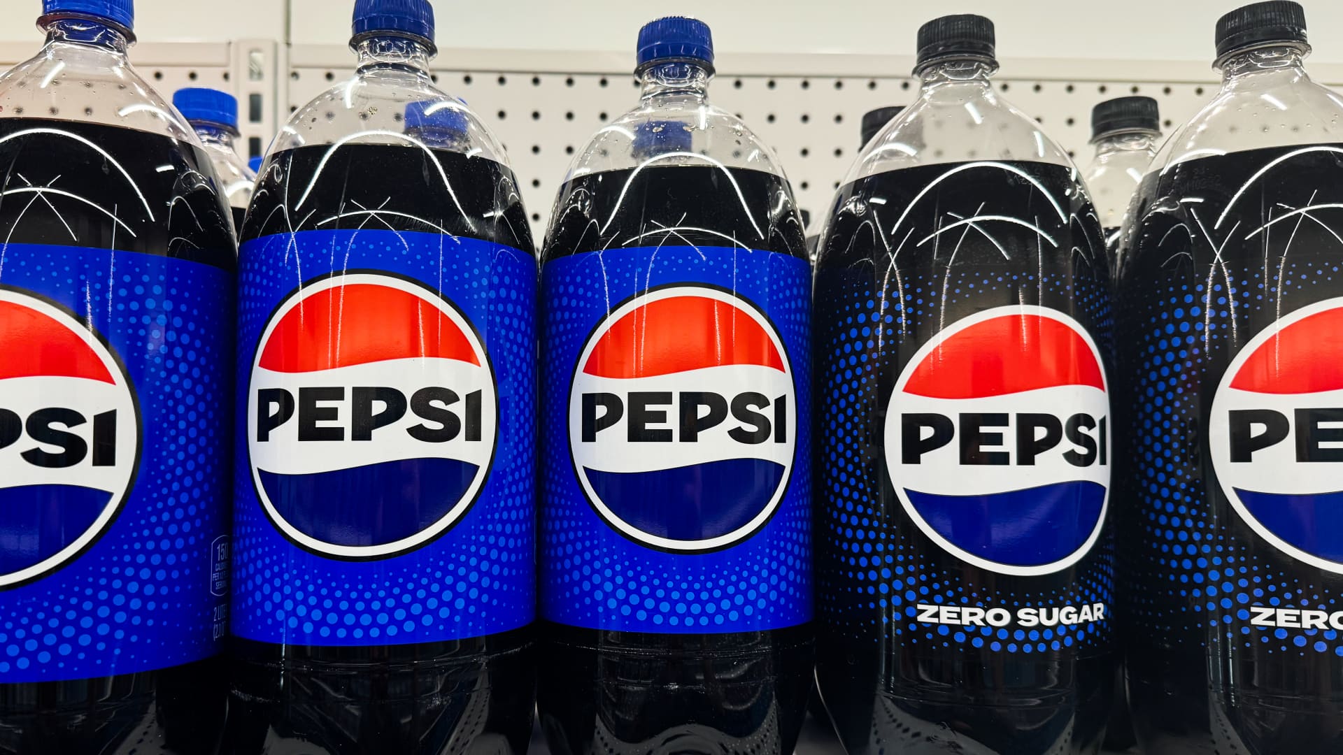 PepsiCo's Q4 Earnings Beat Expectations Despite Revenue Decline