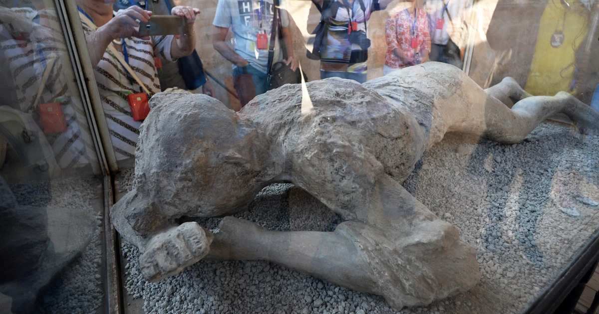 Featured image for DNA Reveals New Identities of Pompeii Victims