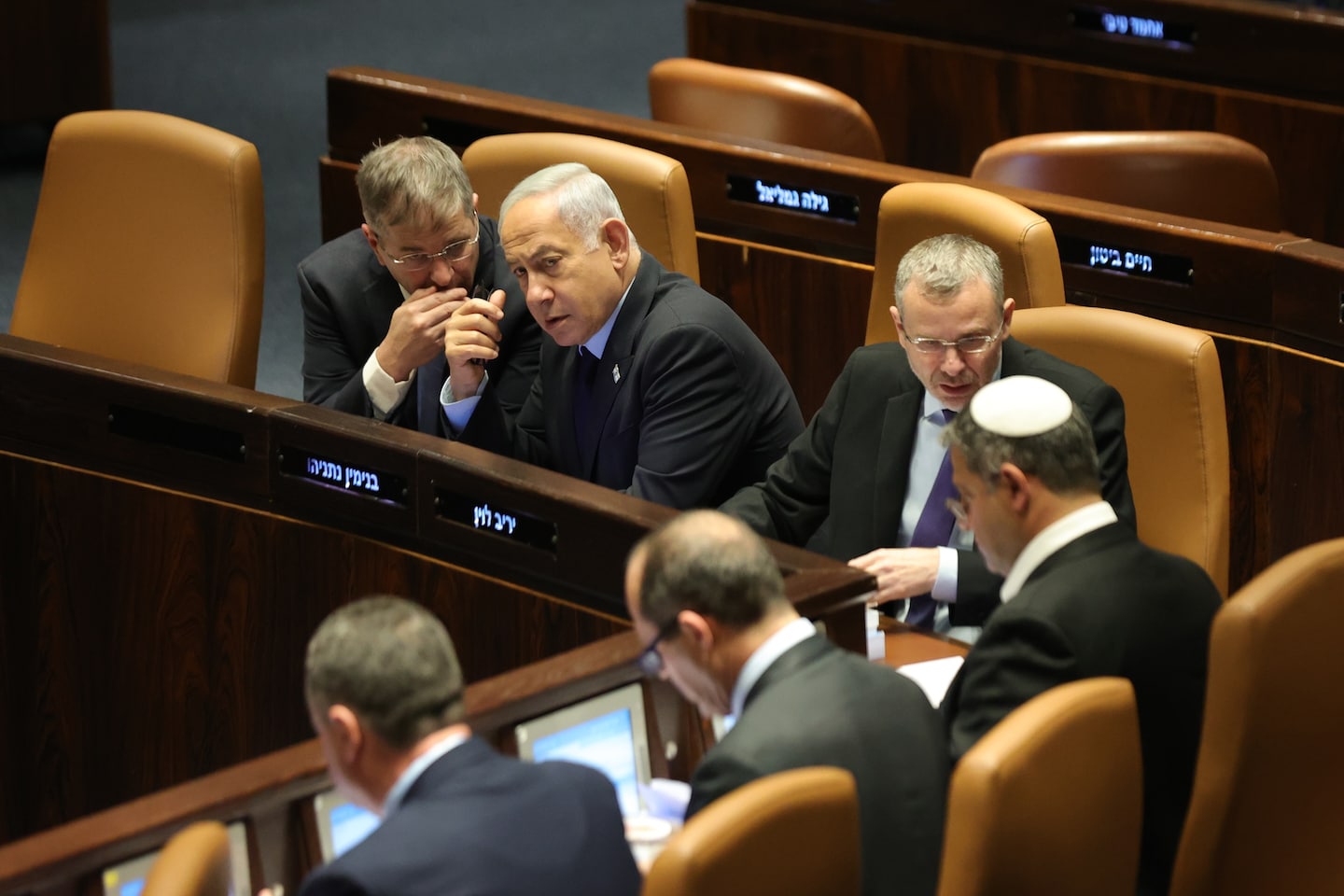 Netanyahu persists with judicial reforms despite opposition and protests.