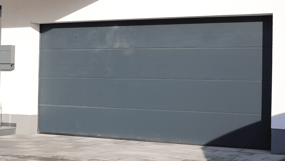 Featured image for Security Camera Debunks Flat-Earth Myth in Garage