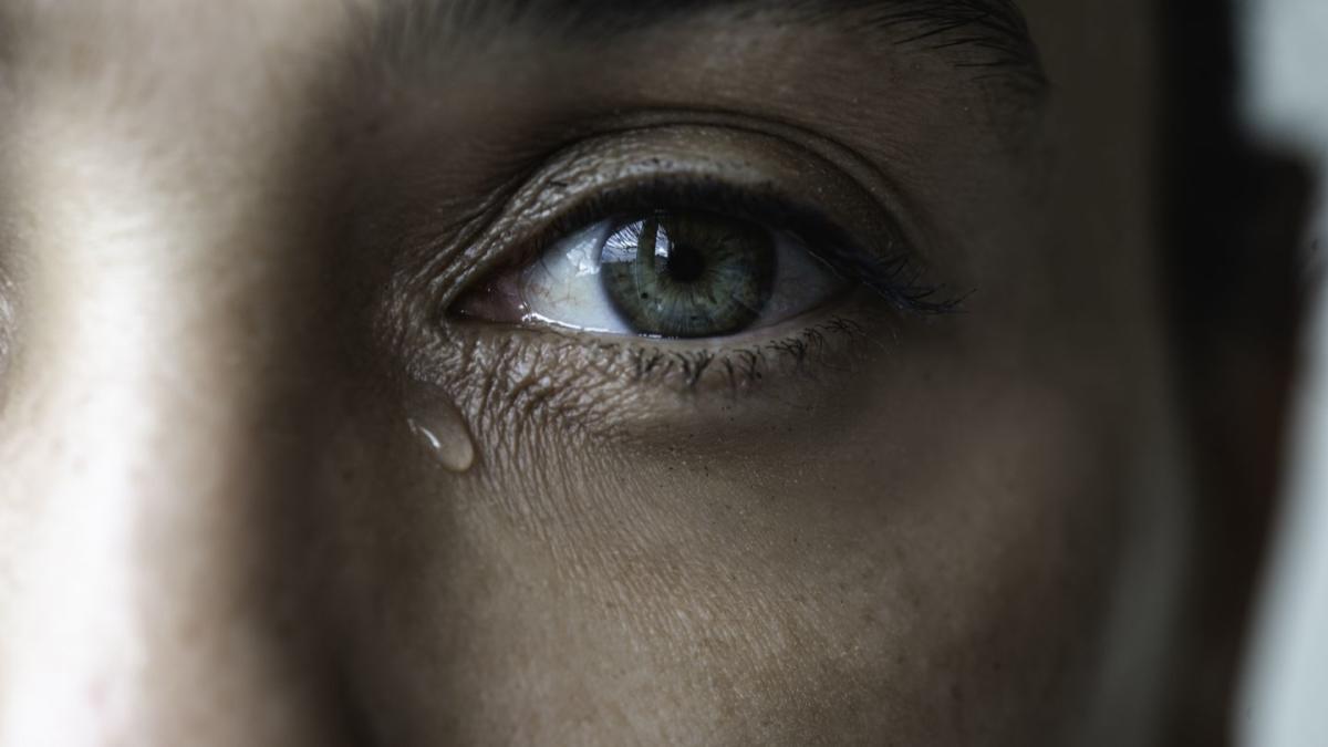 Featured image for The Science Behind Tears: Ophthalmologists Explain the Reasons