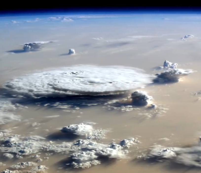 Featured image for "Sahara Desert: A Stunning Alien Landscape Captured by NASA"