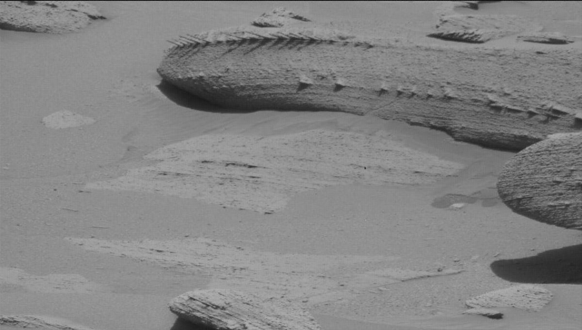 Featured image for Alien Spaceship Crash-Lands on Mars, Scientists Confirm