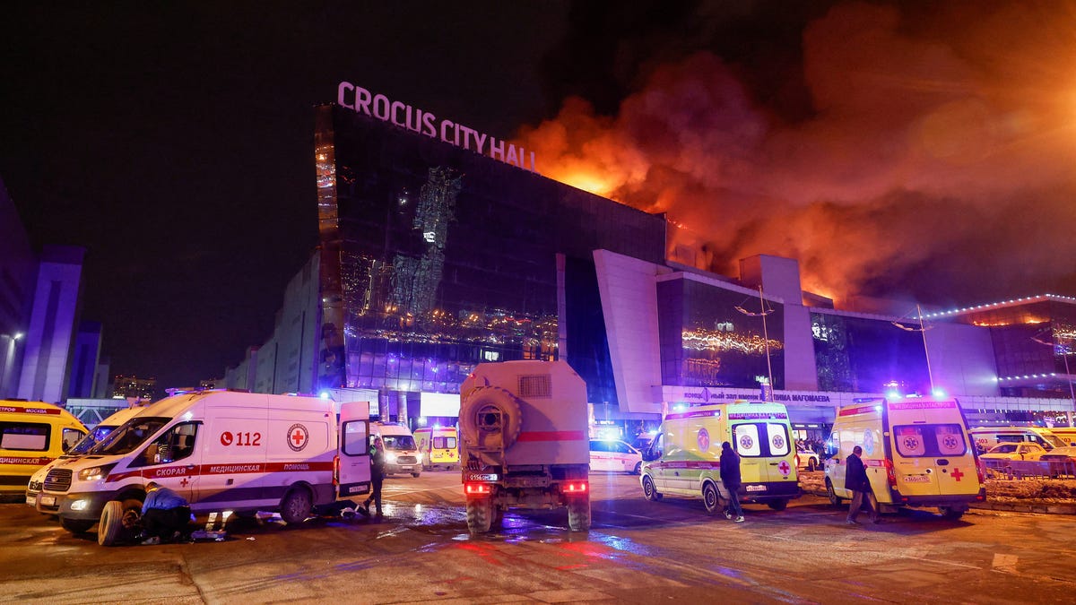 "Putin Blames ISIS and Ukraine for Moscow Concert Attack as Death Toll Rises and Suspects Show Signs of Torture"