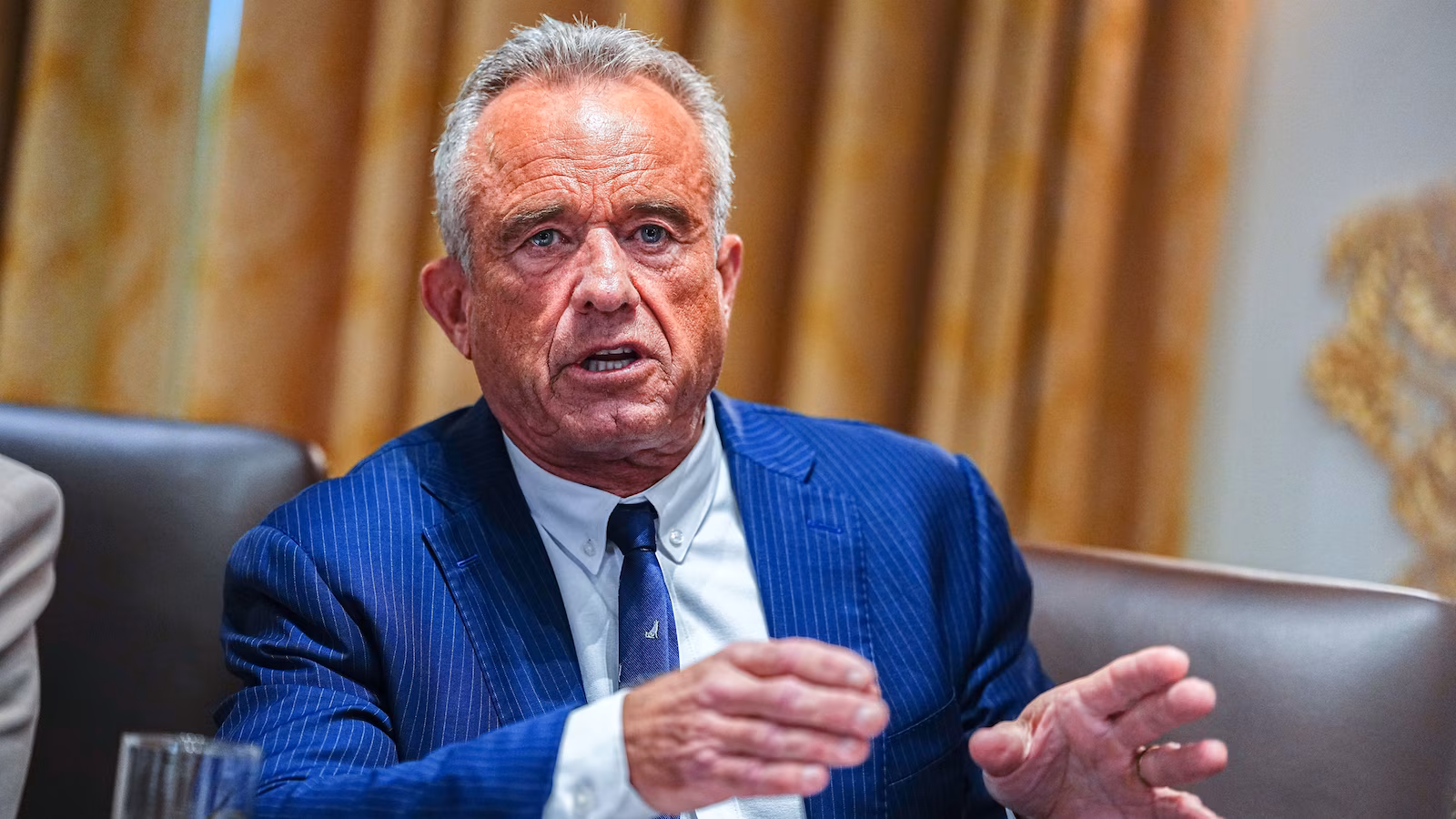 Featured image for Over 1,000 HHS Employees Call for RFK Jr.'s Resignation