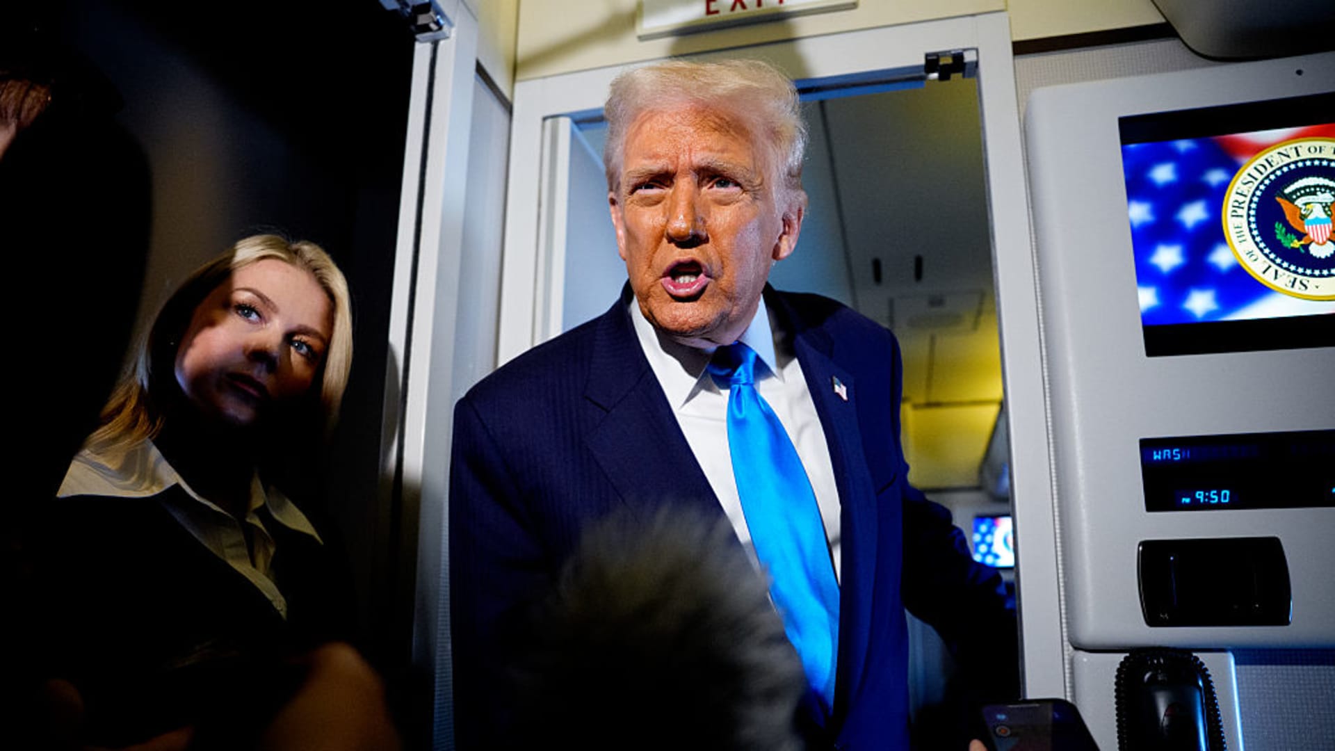 Featured image for Trump Considers Discussing Nvidia's Advanced Chips with Xi Jinping