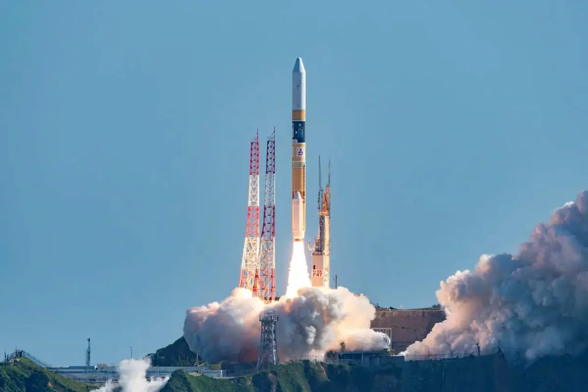 Japan's Dual Mission: Moon Landing and X-ray Space Telescope Launch