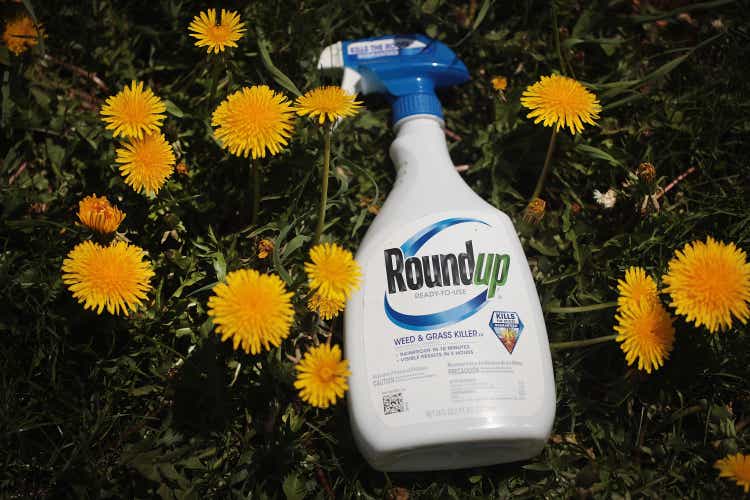 Featured image for Judge Reduces Bayer's Roundup Verdict to $400M