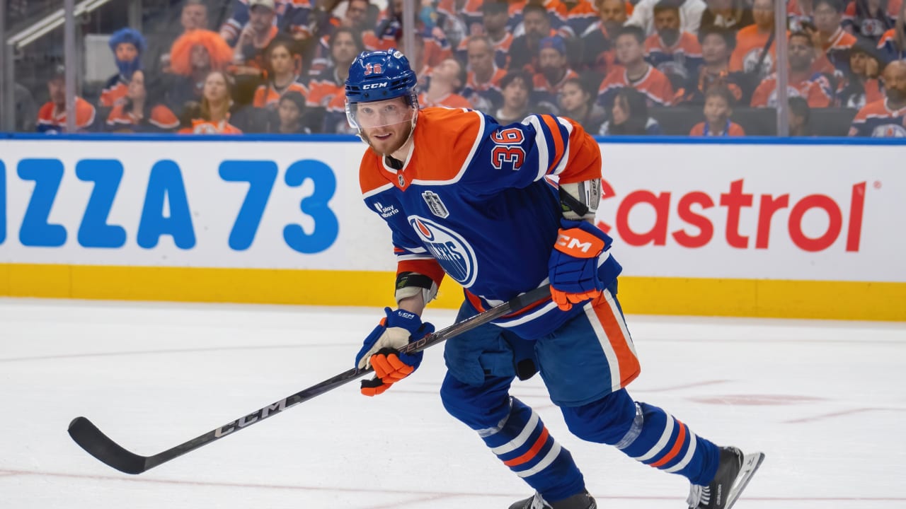 Sharks bolster roster with key one-year signings including Klingberg and Kurashev
