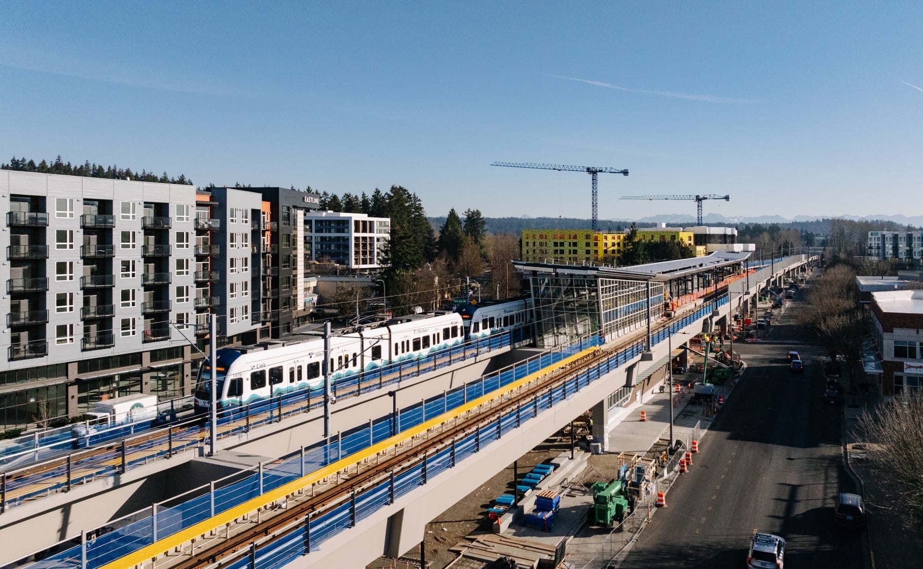 Featured image for Redmond Light Rail Delayed by Heat and Wire Issues