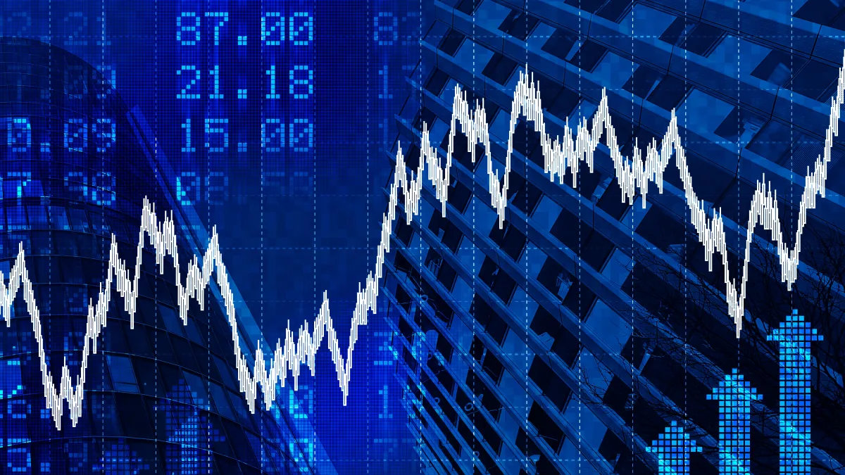 Featured image for Snowflake Stock Soars on Strong Q1 Results and AI-Driven Sales Forecast