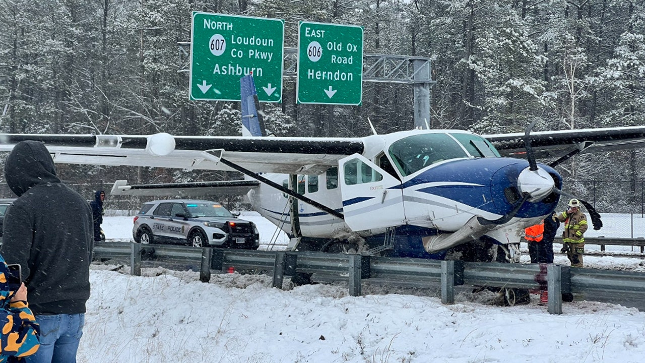 Featured image for Dulles Airport Plane Makes Emergency Landing on Virginia Highway