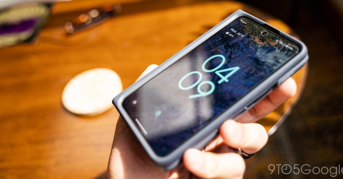 "Exploring the Vibrant Living Universe of Pixel Fold and Tablet: A Review and Updates"