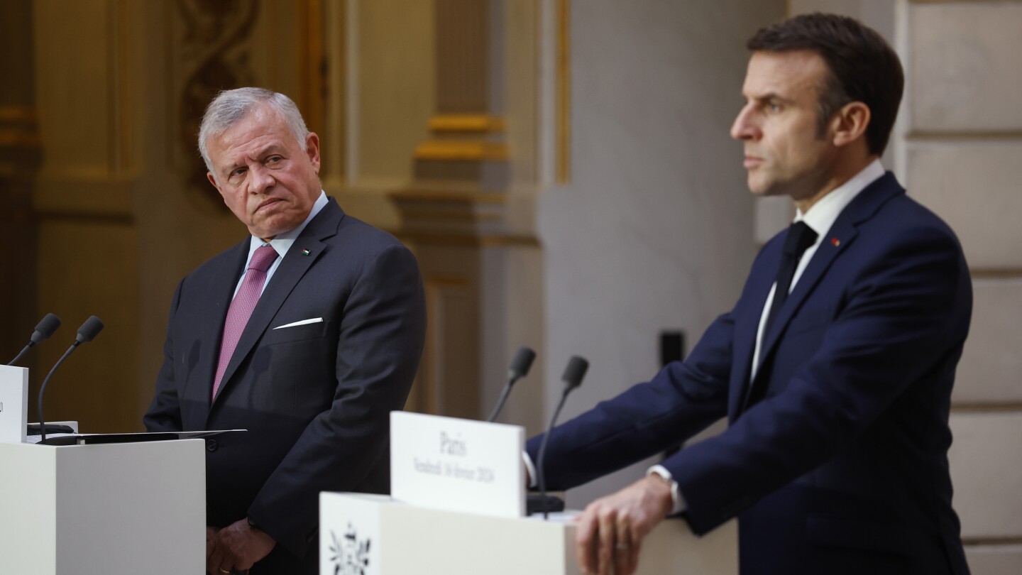 "Macron Affirms France's Openness to Recognizing Palestinian State"