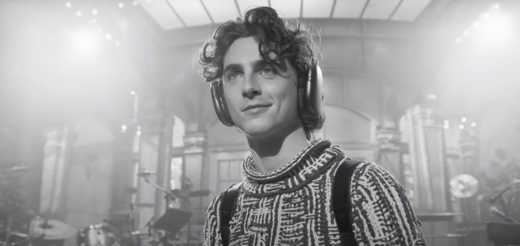 Featured image for Timothée Chalamet's 'SNL' Promos and 'Wonka' Teaser Highlight Exciting Times
