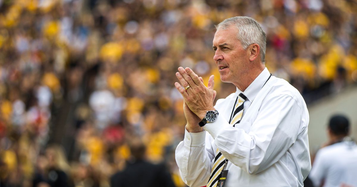 Featured image for Iowa AD Gary Barta to Retire After 17 Years