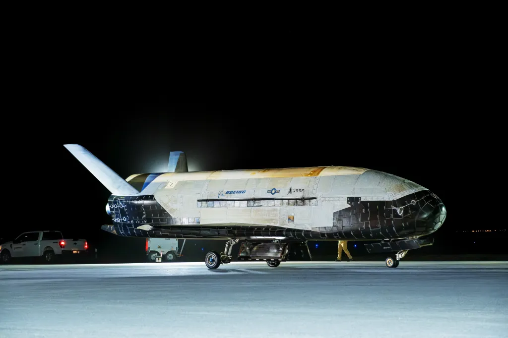 Featured image for SpaceX to Launch U.S. Space Force's Classified X-37B Spaceplane from Kennedy