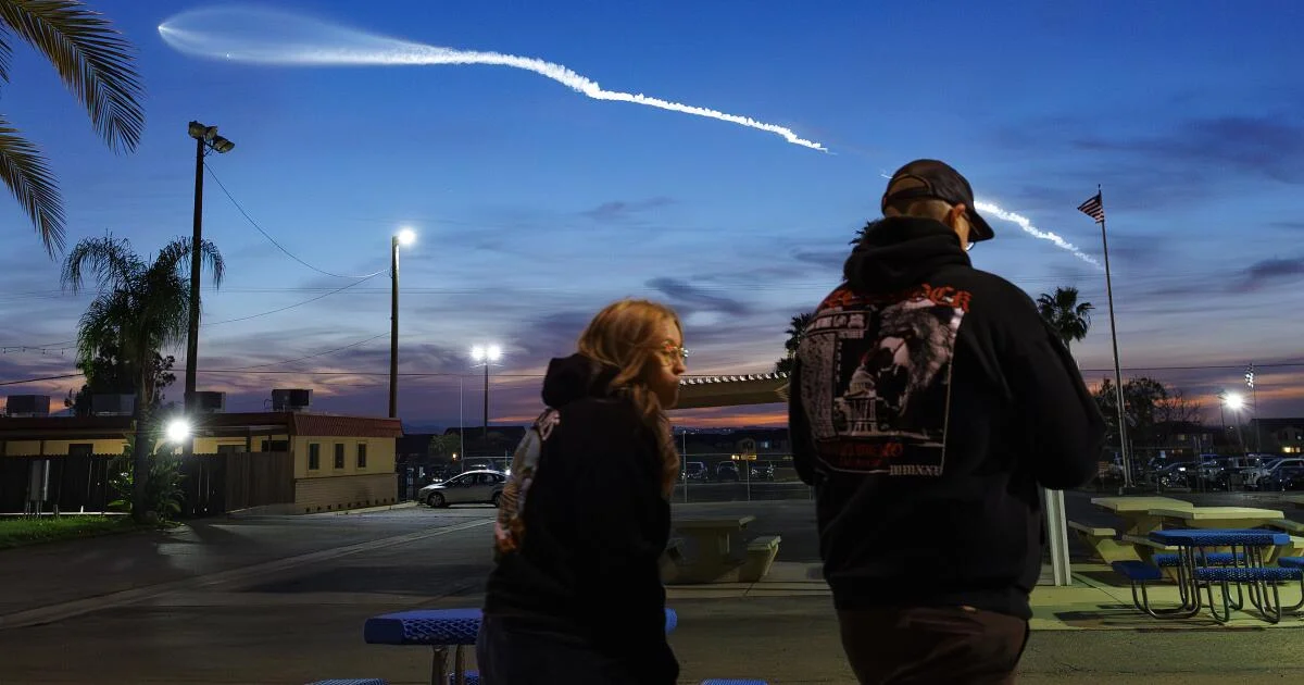 Valentine's Night SpaceX Launch Illuminates SoCal Sky